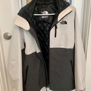 Women’s North Face jacket
